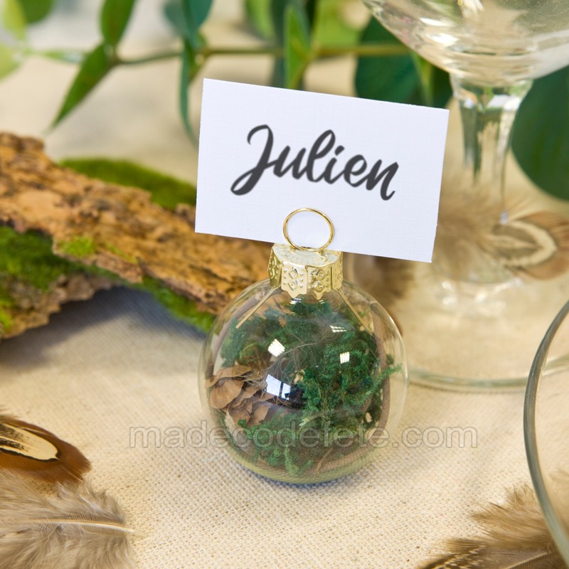 La Boule de Noël Porte-Nom : Un Symbole de Tradition et de Personnalisation